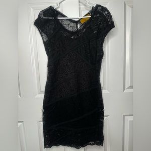 Saks Nicole Miller Black stretch bodycon Lace dress with slip S Retail $300+